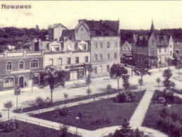 Das BIld zeigt eine historische Ansicht des Plantagenplatzes um 1920